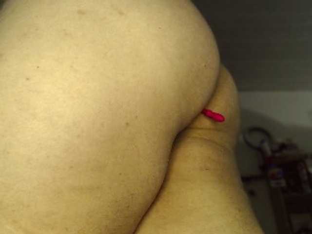 Lilye live cam on BongaCams