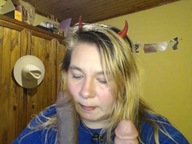 Lilye, en vivo ahora en BongaCams