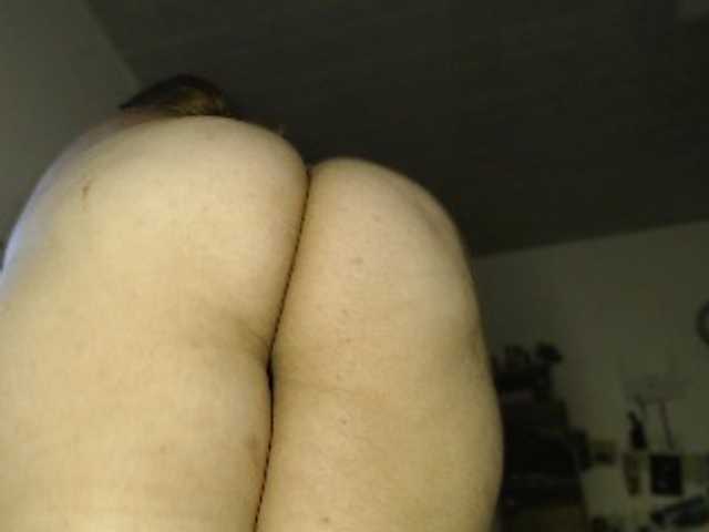 Lilye live cam on BongaCams