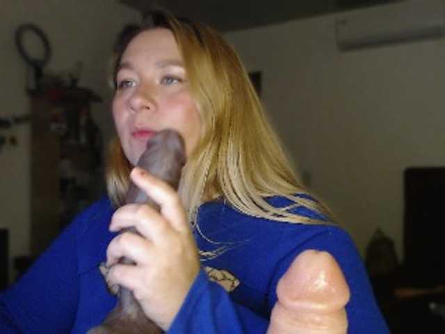 Lilye live cam on BongaCams