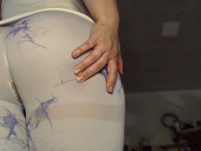 Lilye live cam on BongaCams