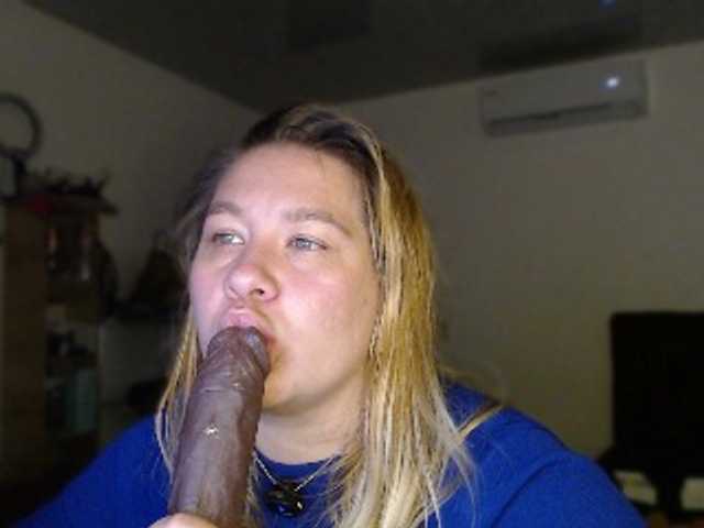 Lilye live cam on BongaCams