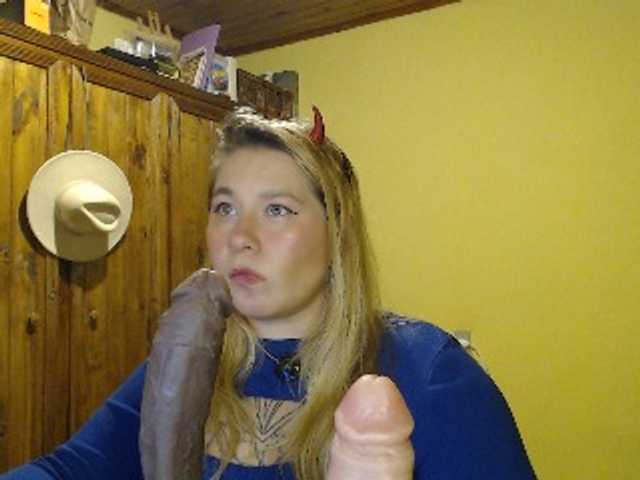 Lilye, en vivo ahora en BongaCams
