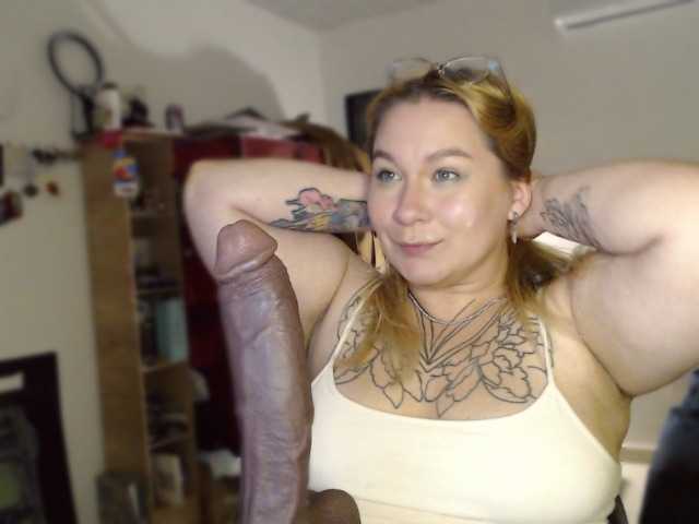 Lilye live cam on BongaCams