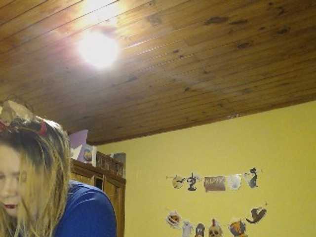 Lilye live cam on BongaCams