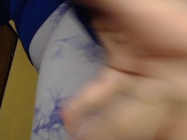 Lilye live cam on BongaCams