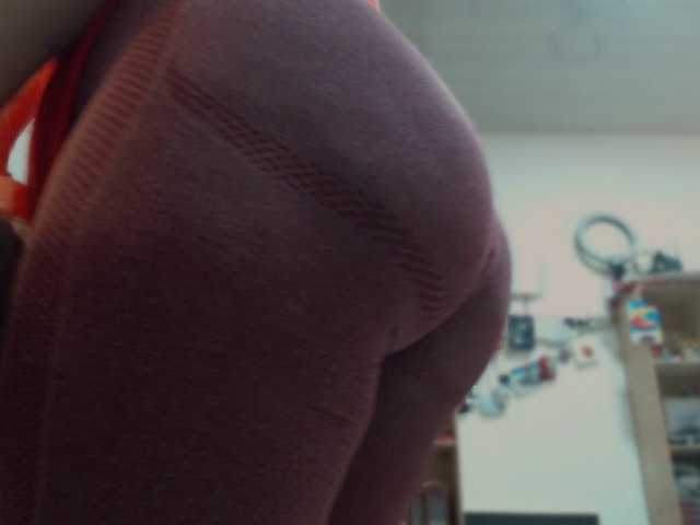 Lilye's BongaCams show and profile