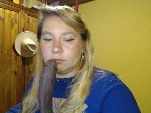 Lilye, en vivo ahora en BongaCams