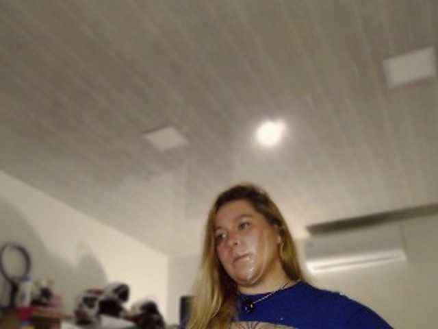 Lilye live cam on BongaCams