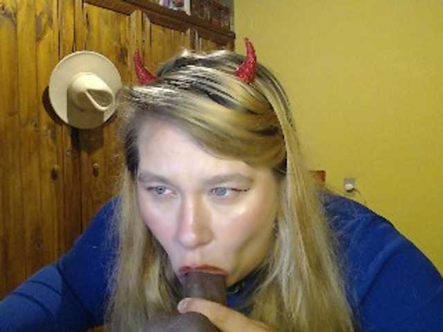 Lilye, en vivo ahora en BongaCams