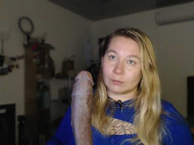 Lilye live cam on BongaCams