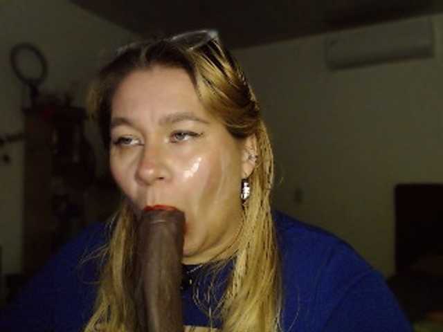 Lilye live cam on BongaCams
