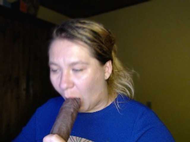 Lilye live cam on BongaCams
