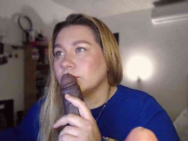 Lilye Live Webcam on BongaCams