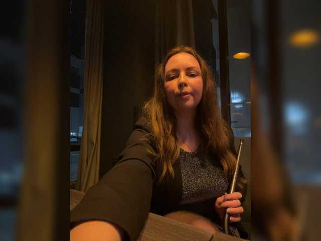 INESSASEXY1 live cam preview