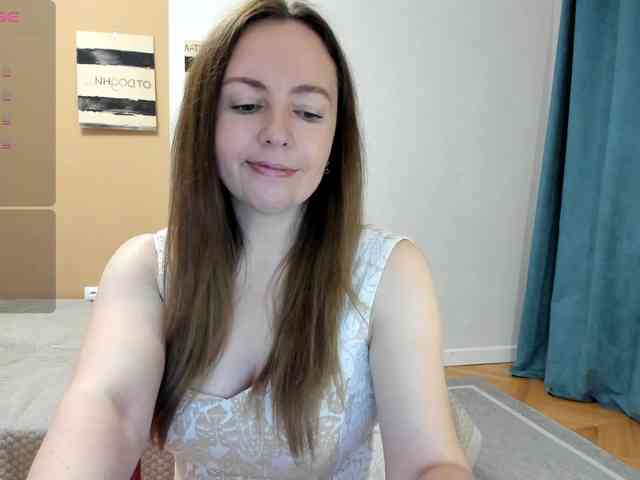 inessasexy1's live room