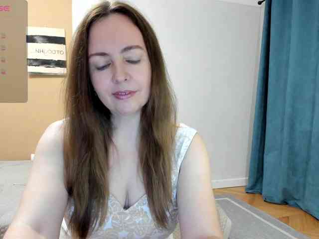 inessasexy1's live room