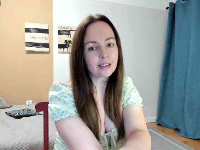 inessasexy1's live room