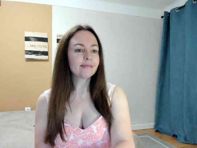 inessasexy1's live room