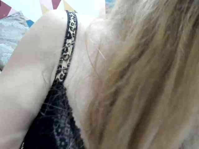 INESSASEXY1 webcam