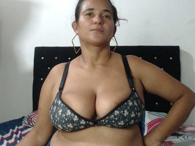 isabellegree, live now on BongaCams