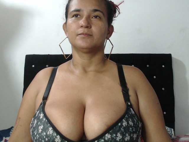 isabellegree live cam on BongaCams