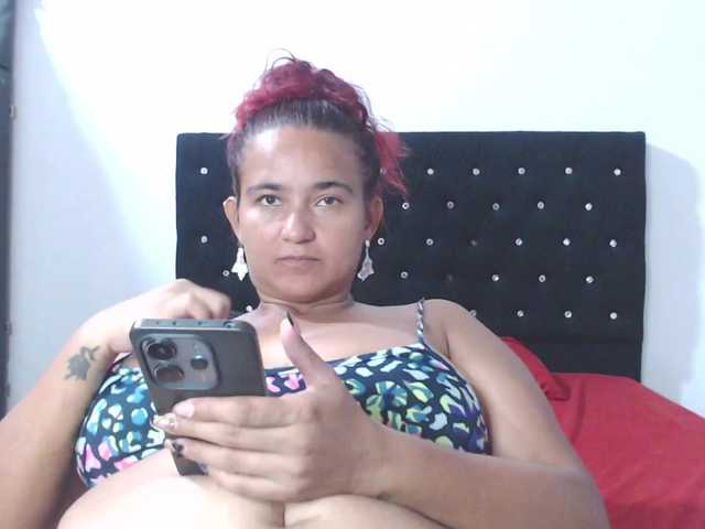 isabellegree live cam on BongaCams