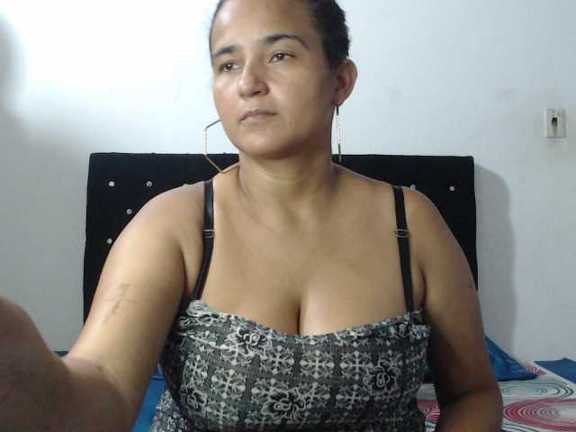 isabellegree live cam on BongaCams