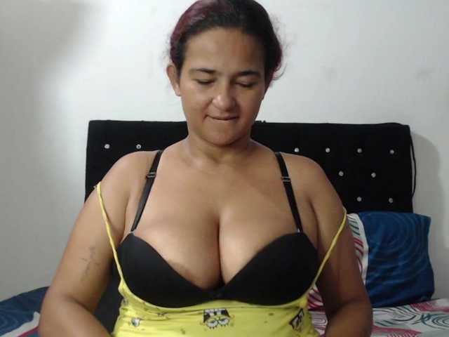 isabellegree live cam on BongaCams