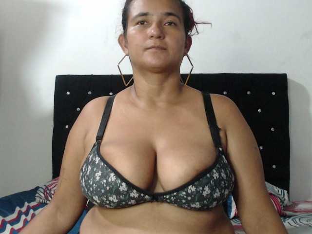 isabellegree, live now on BongaCams