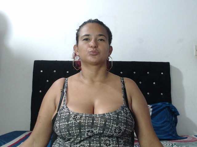 isabellegree, en vivo ahora en BongaCams