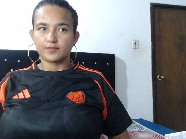 isabellegree live cam on BongaCams