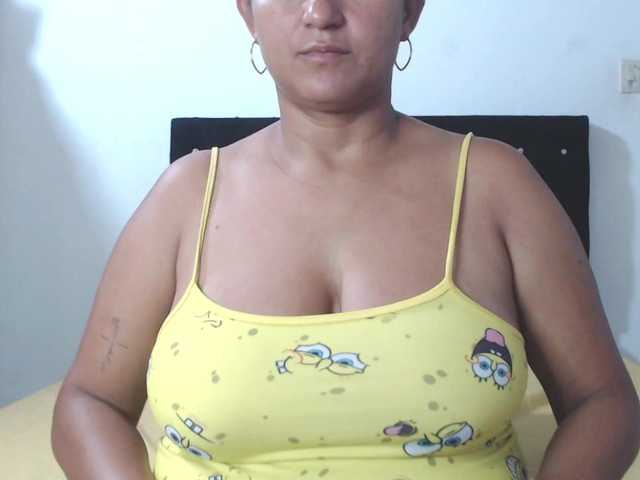 isabellegree live cam on BongaCams