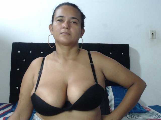 isabellegree live cam on BongaCams