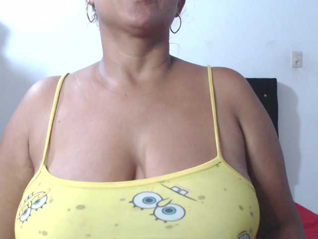 isabellegree live cam on UnifiedCams