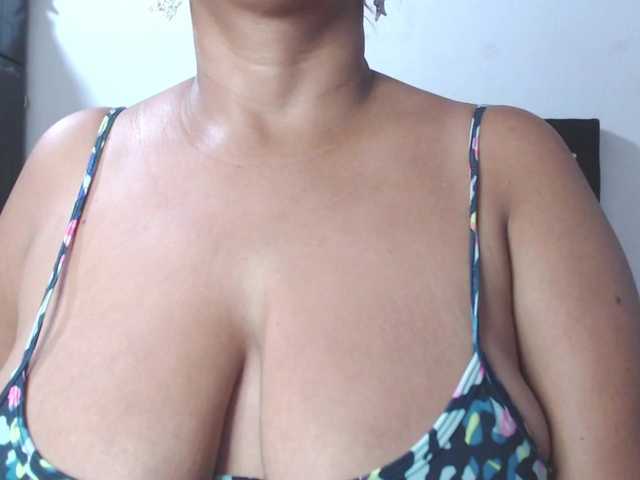 isabellegree live cam on BongaCams