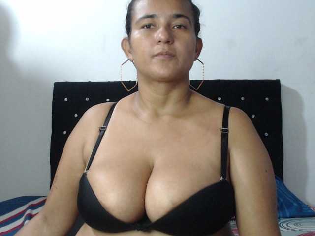 isabellegree live cam on BongaCams