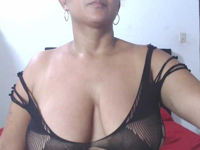 isabellegree live cam on BongaCams