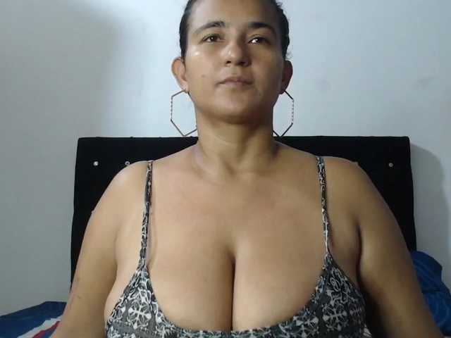 isabellegree live cam on BongaCams