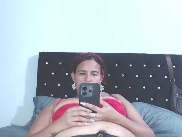 isabellegree's BongaCams show and profile