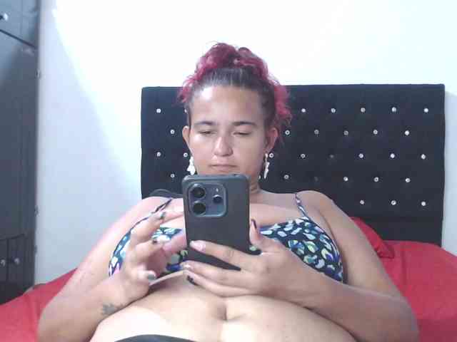 isabellegree Live Webcam on BongaCams