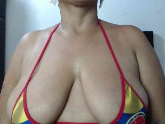 isabellegree Live Webcam on BongaCams