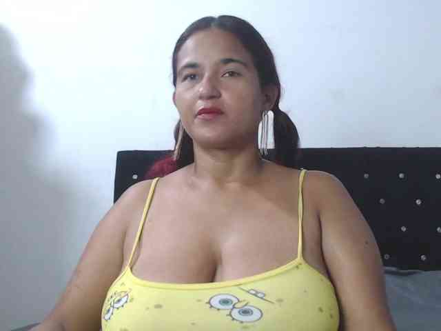 Model: isabellegree