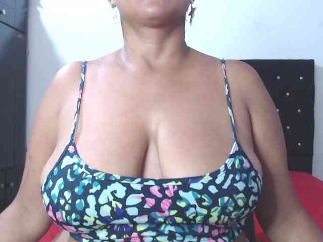 isabellegree Live Webcam on BongaCams