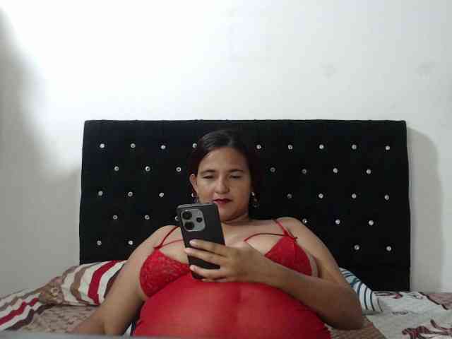 isabellegree Live Webcam on BongaCams