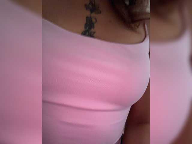 Crystal1-1 live cam on BongaCams