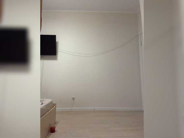 Crystal1-1 live cam on BongaCams