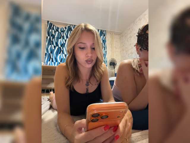 Crystal1-1 live cam on BongaCams