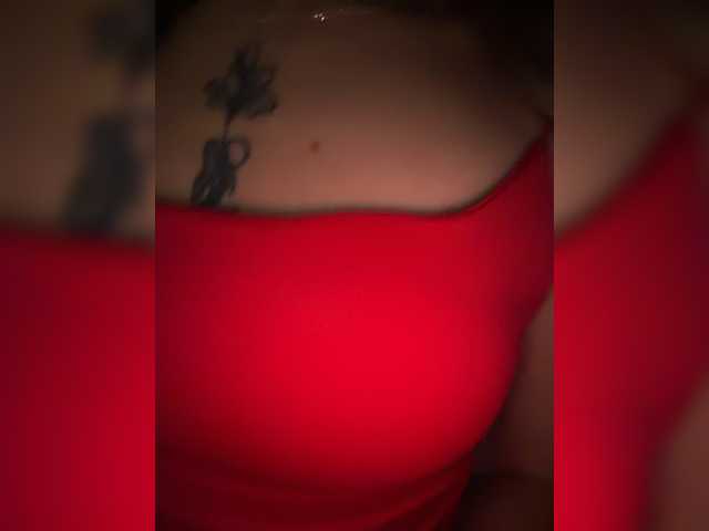 Crystal1-1 live cam on BongaCams