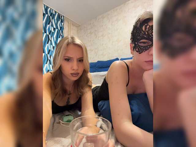 Crystal1-1 live cam on BongaCams